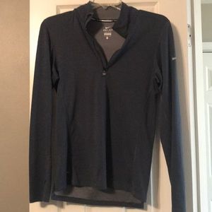 Half Zip Nike Pull Over! Size small